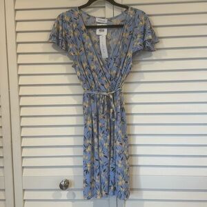 NWT Gilli floral faux wrap dress